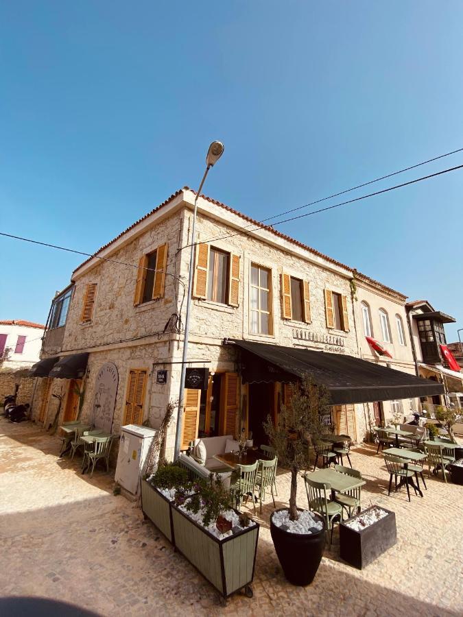 1881 Halil Efendi Otel Alacatı Bagian luar foto