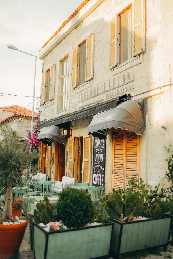 1881 Halil Efendi Otel Alacatı Bagian luar foto