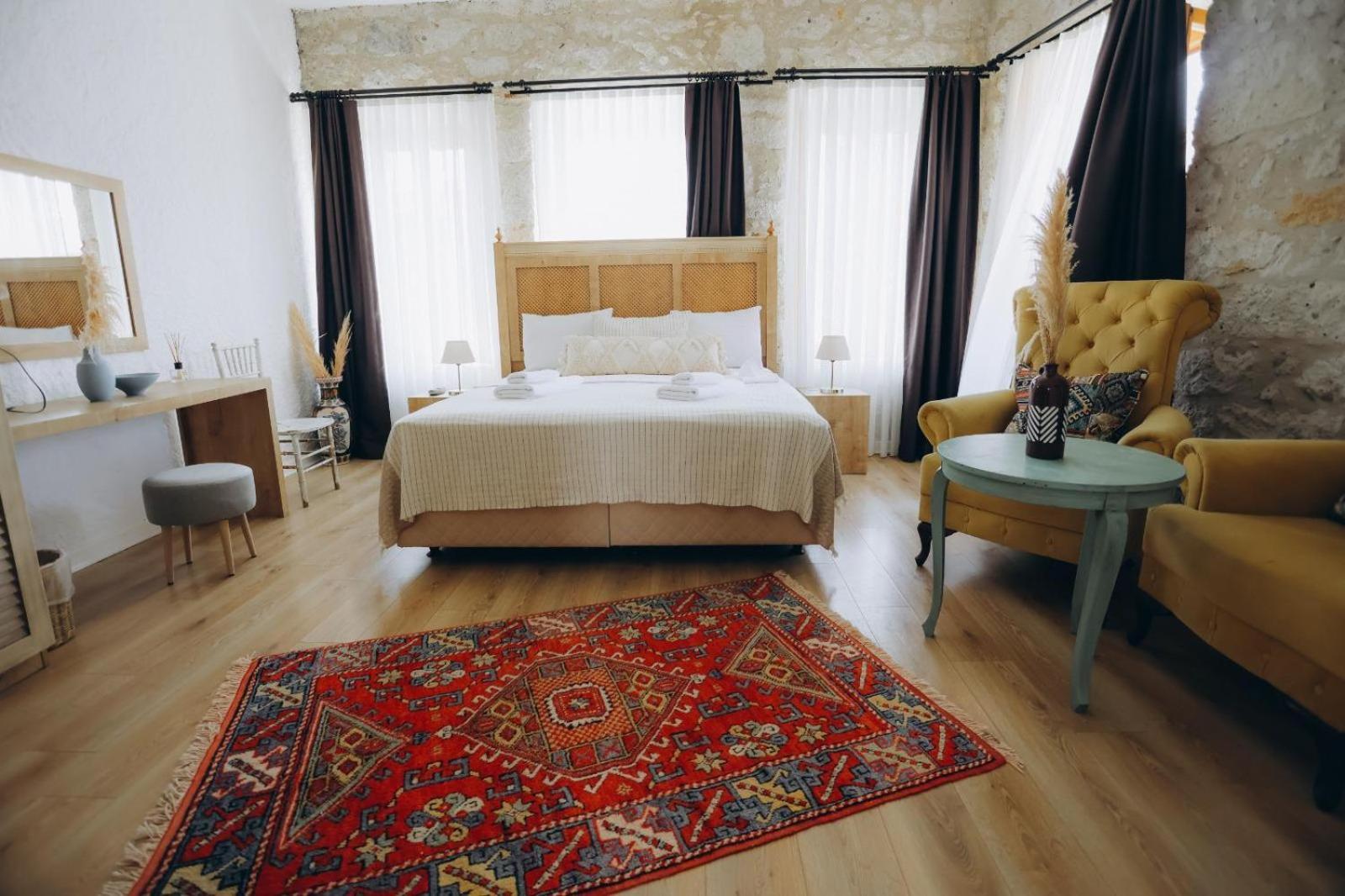 1881 Halil Efendi Otel Alacatı Bagian luar foto